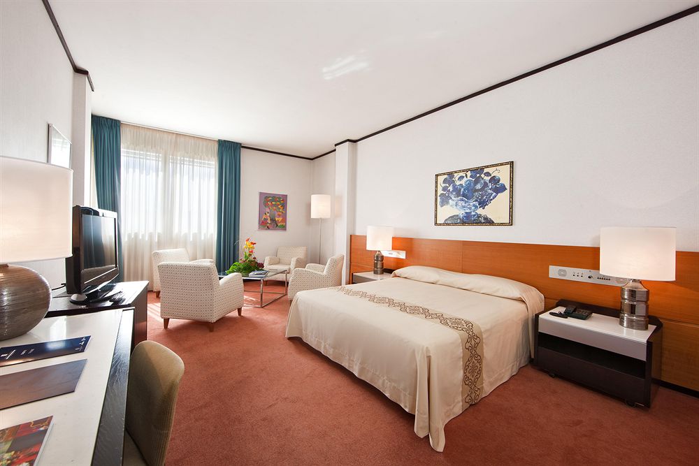 Hotel President - Vestas Hotels & Resorts image 1
